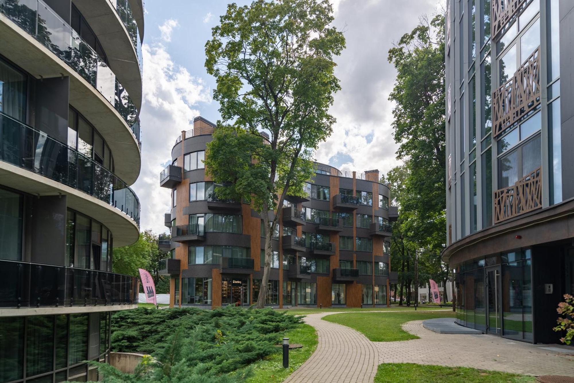 2 Bedroom Apt, 2 Garage Spots & Balconies, Self Check-In, By Cohost Druskininkai Eksteriør bilde